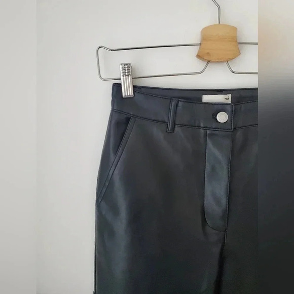 Wilfred Modern Cargo vegan leather Pant - Picture 3 of 13